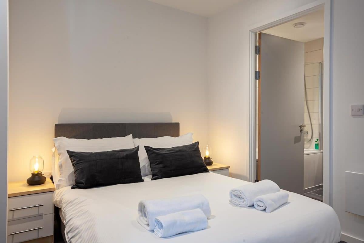 Spacious 2 Bed Apartment In Central Манчестер Екстер'єр фото