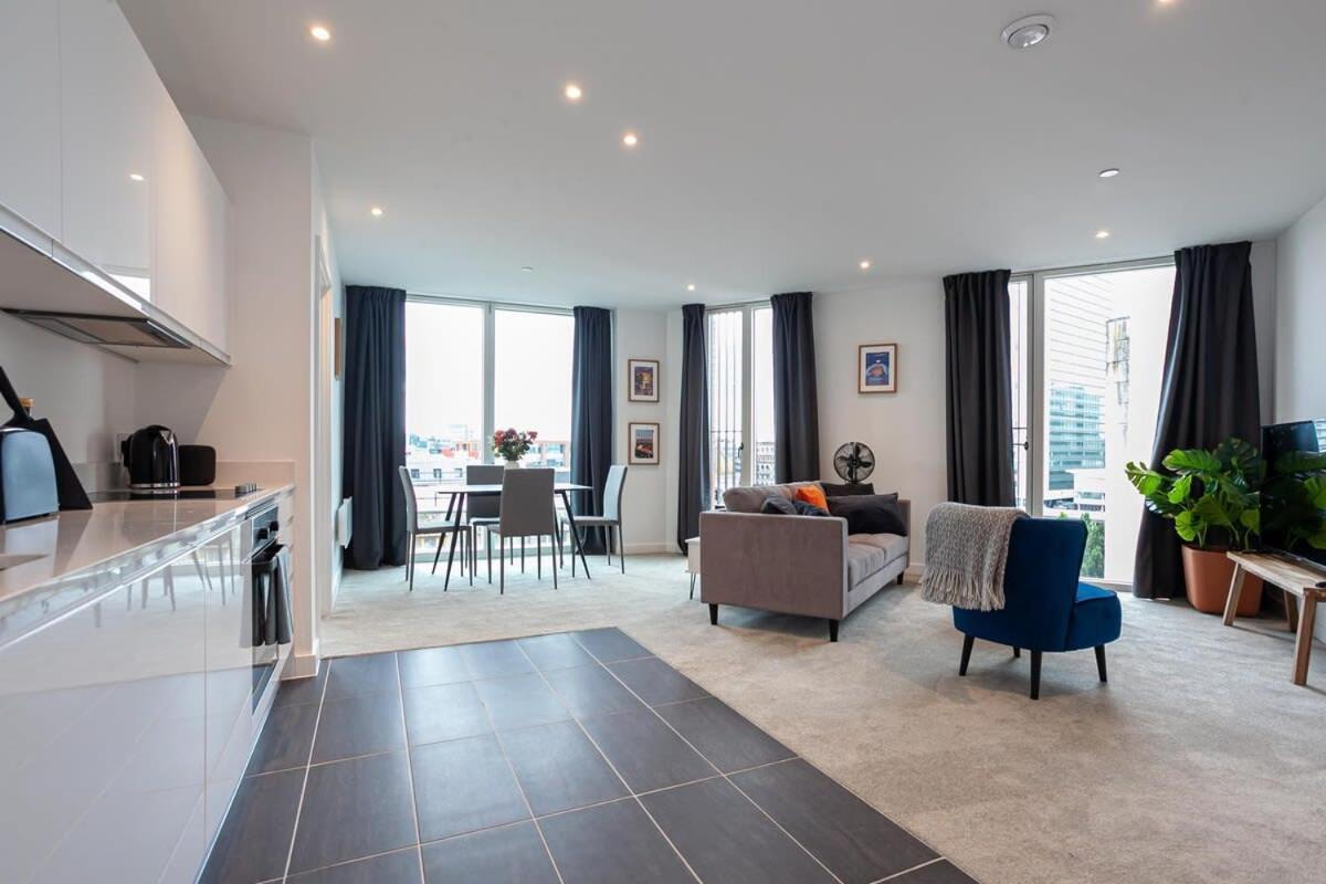 Spacious 2 Bed Apartment In Central Манчестер Екстер'єр фото